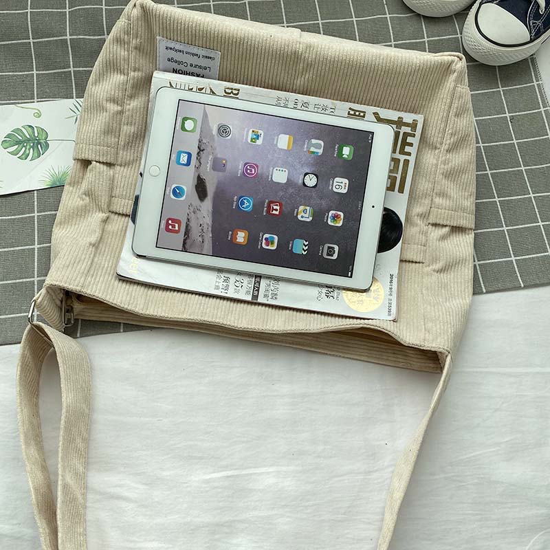 Kvinders Rummelig Skuldertaske i Fløjl 3