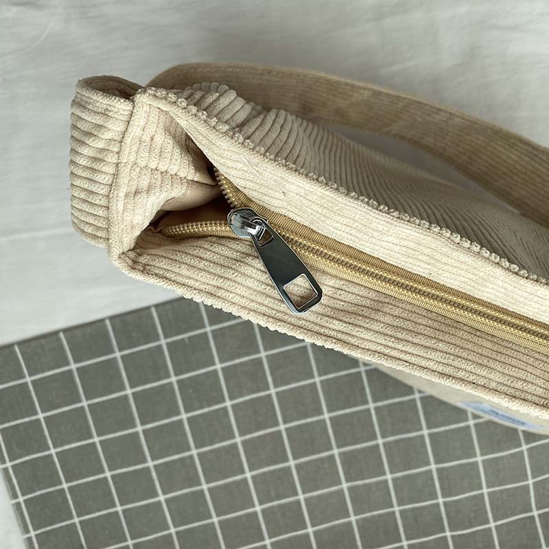 Kvinders Rummelig Skuldertaske i Fløjl 4