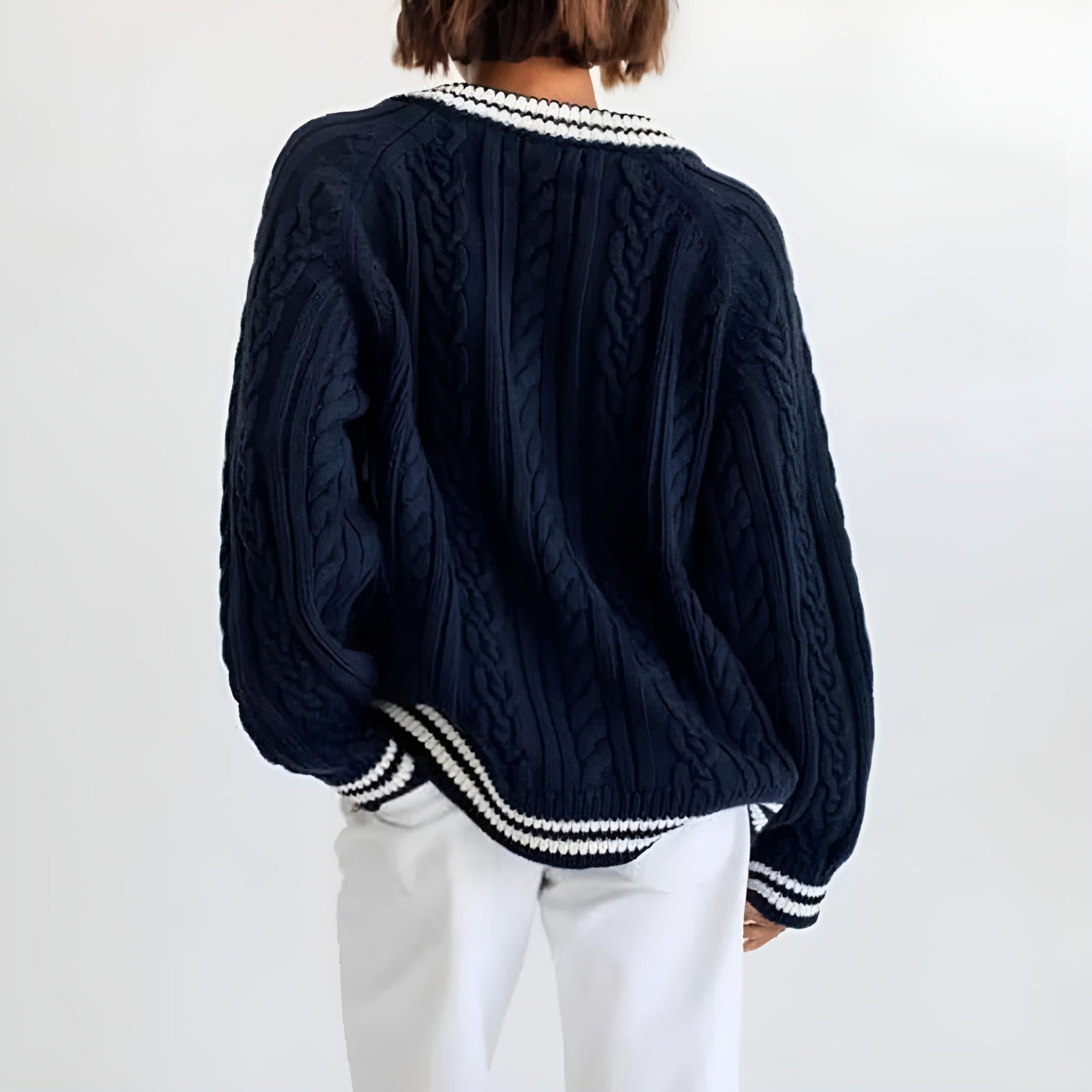 Kvinders Kabelstrikket Sweater med V-Hals i Blød Bomuldsblanding 3