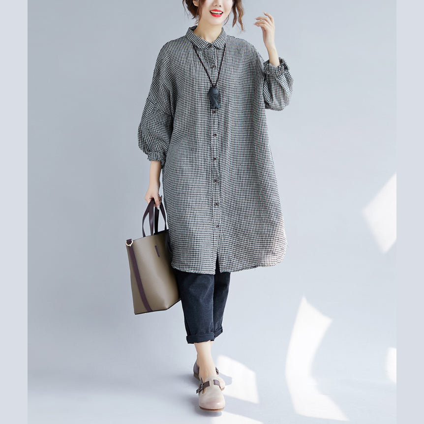 Kvinders Oversize T-shirt med Plaid Mønster og Nedfoldet Krave 2