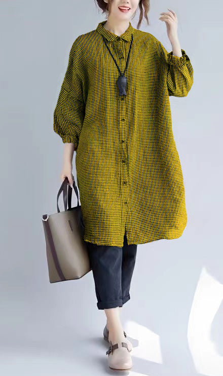 Kvinders Oversize T-shirt med Plaid Mønster og Nedfoldet Krave 6