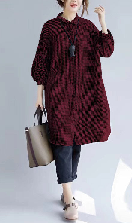 Kvinders Oversize T-shirt med Plaid Mønster og Nedfoldet Krave 7