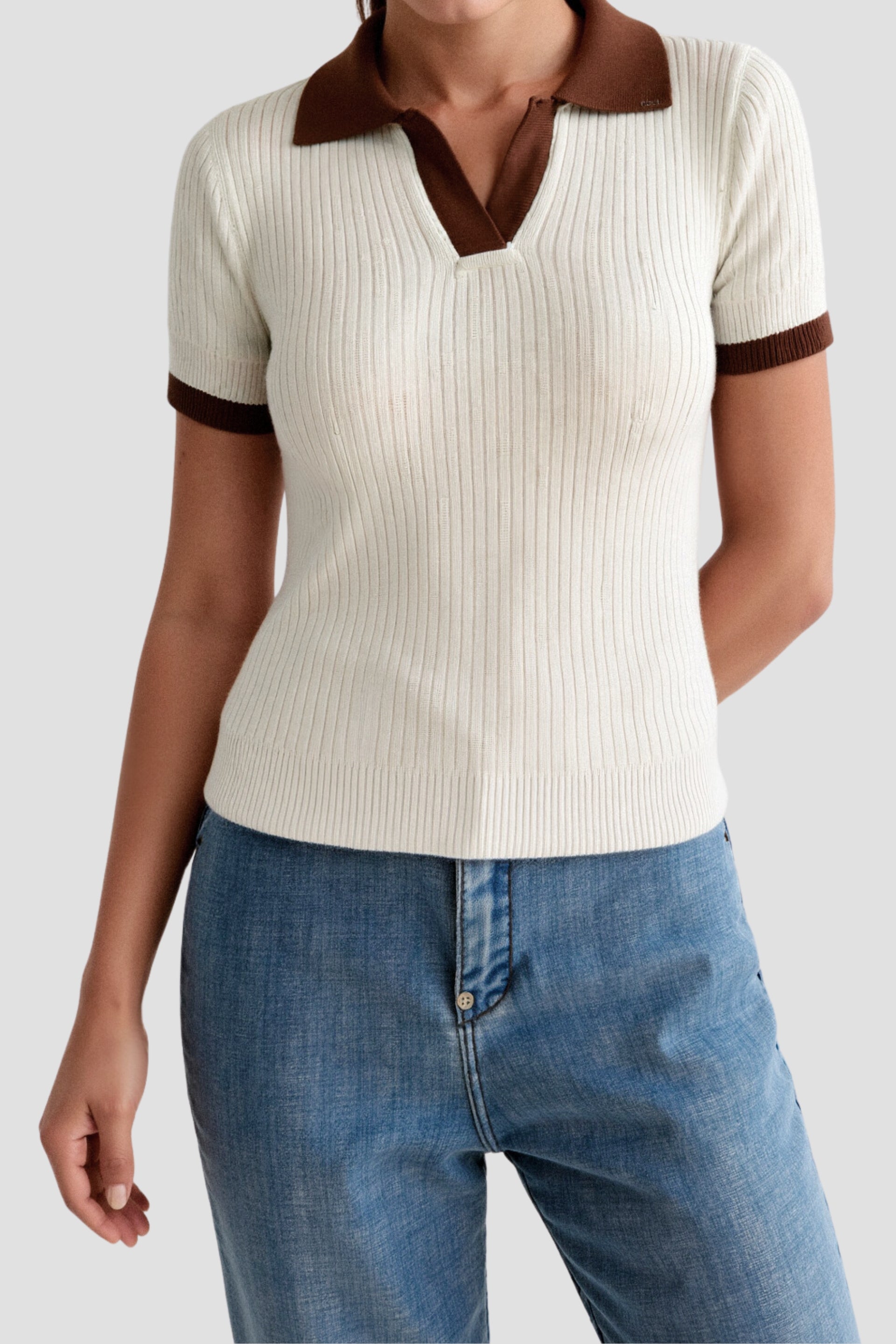 Kvinders Polo T-shirt med Farveblokke og Hakket Krave 2