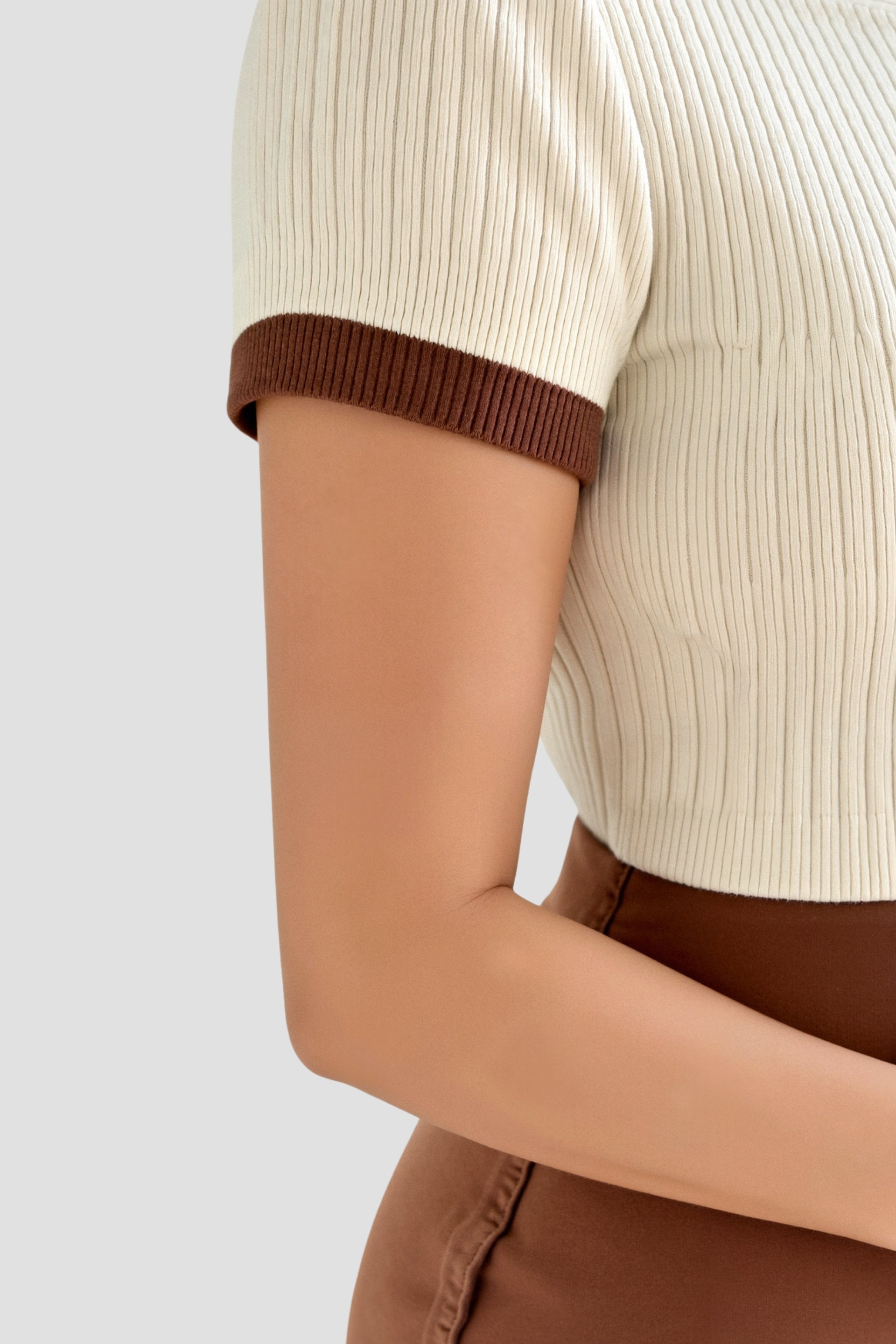 Kvinders Polo T-shirt med Farveblokke og Hakket Krave 5