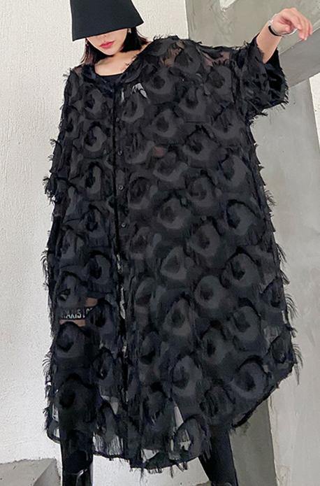 Kvinders Sort Lang Maxi Kjole med Fjer og V-Hals i Chiffon 3